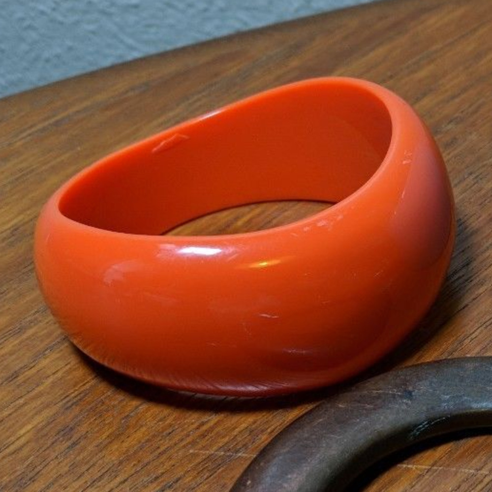 vintage plastic bangle bracelet wavy orange